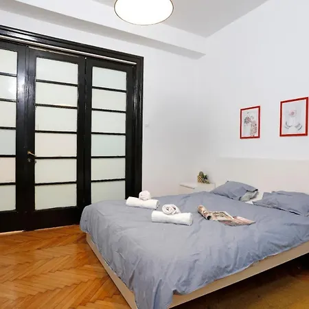 Lovely Apartment With 2 Bedrooms Bucureşti Exterior foto