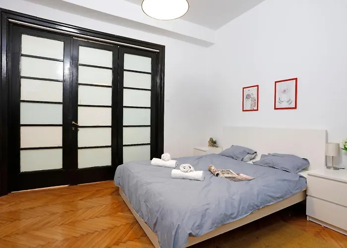 Lovely Apartment With 2 Bedrooms